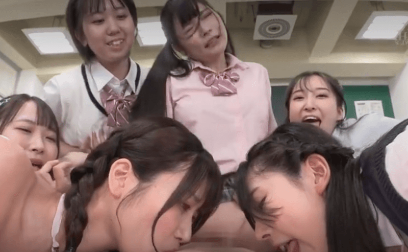 【月野かすみ・皆月ひかる・胡桃さくら】JKとモテモテ舐められまくりな乳首責め7P