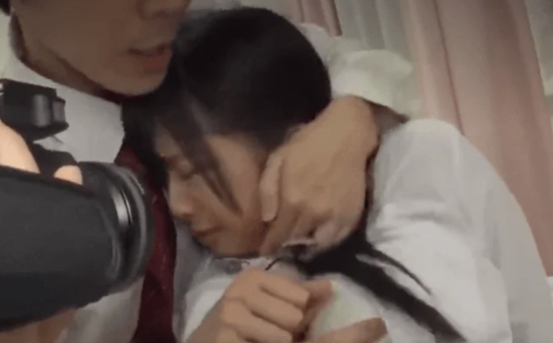 【前乃菜々】ちっぱいロリ系スレンダー美少女女子校生たちとハメ撮り手コキフェラ+潮吹き中出しセックス