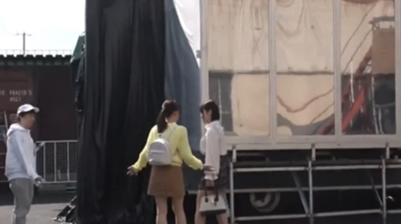 【素人企画】爆乳+貧乳ロリ系スレンダー美少女ギャルたちとMM号で潮吹きセックス