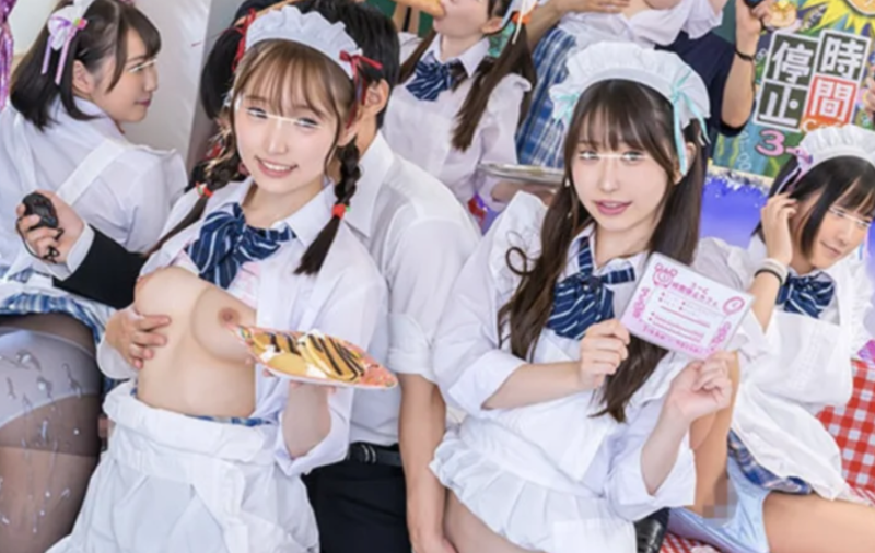【素人】爆乳+ちっぱいロリ系スレンダー美少女コスプレ女子校生たちとタイプストップレイプベロチューやパイズリ+セックス