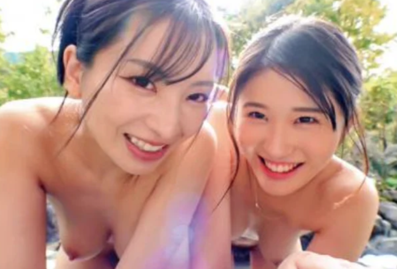 【沙月ふみの・鈴木真夕】爆乳スレンダー痴女ギャルたちと温泉でM男逆レイプ不倫NTRセックス