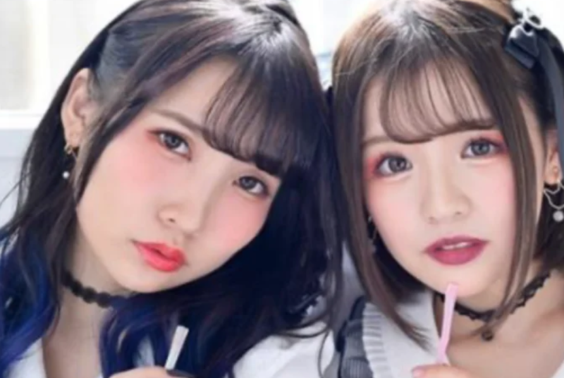 【永瀬ゆい・枢木あおい】ちっぱいロリ系ギャルたちと逆レイプセックス